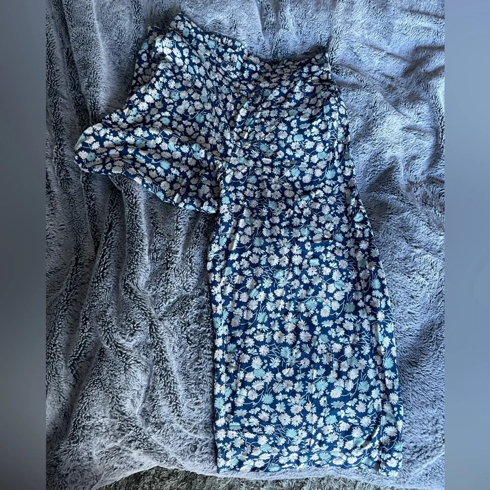 Madewell Navy Floral Wide Crop Pants with Pastel Pink & Mint Daisies - Picture 3 of 4